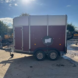 2000 Second Hand Ifor Williams HB505 Horse Trailer in Red