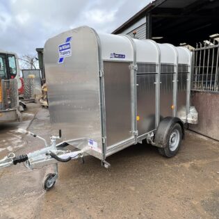Ifor Williams P8G Livestock Trailer with 5' Headroom