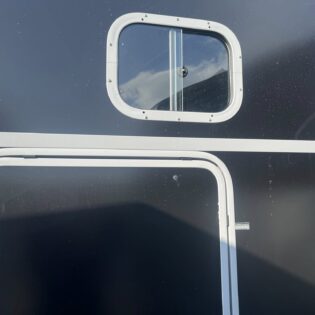 Ifor Williams HB506 Horse Trailer Joint cover Partcode: ET00074-01025