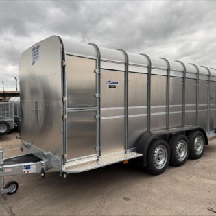 New Ifor Williams TA510 16 x 6 Tri Axle Cattle Only Livestock Trailer